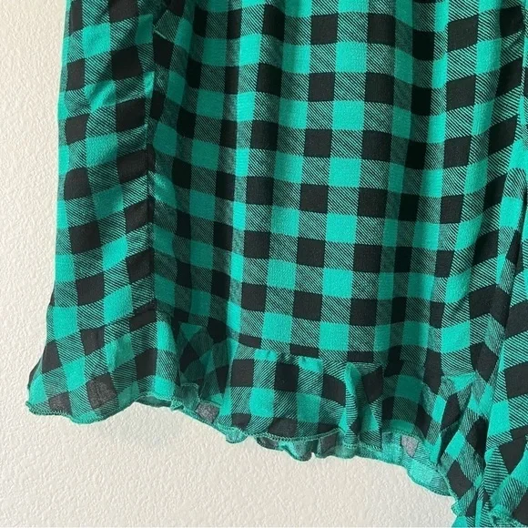Torrid Women’s Plus Size Gingham 5-Inch Gauze High-Rise Short Ruffle Hem Green 1 - Picture 8 of 12
